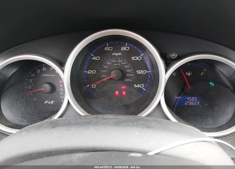 2007 HONDA FIT VIN: JHMGD38427S007573