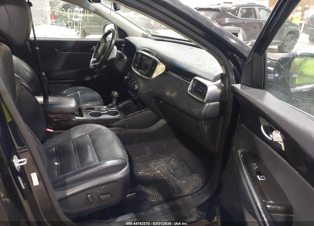 2017 KIA SORENTO 3.3L EX VIN: 5XYPHDA58HG318866