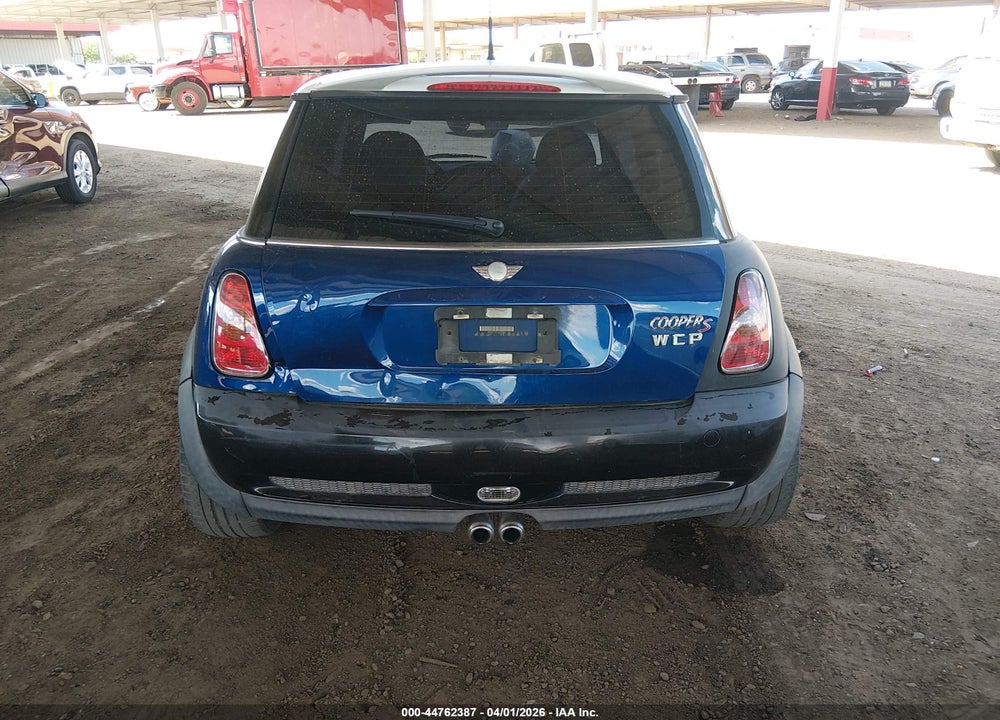 2004 MINI COOPER S VIN: WMWRE33454TD89957