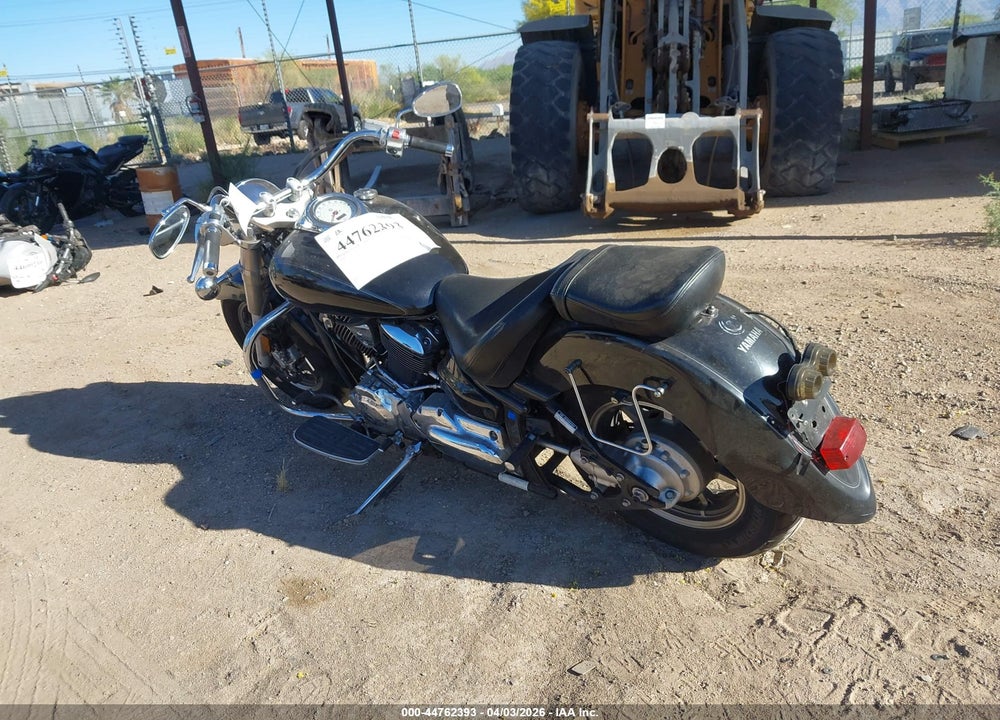 2004 YAMAHA XVS1100 A VIN: JYAVP11E64A049202