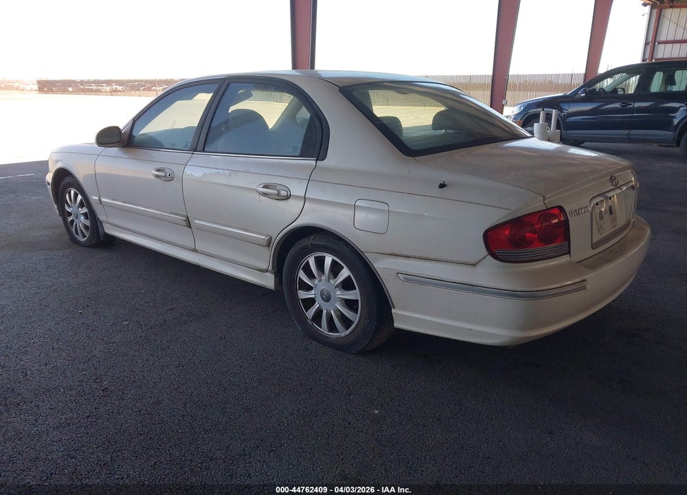 2004 HYUNDAI SONATA GLS/LX VIN: KMHWF35H64A974702