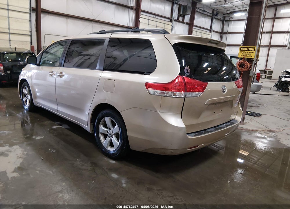 2014 TOYOTA SIENNA LE V6 8 PASSENGER VIN: 5TDKK3DC3ES472612