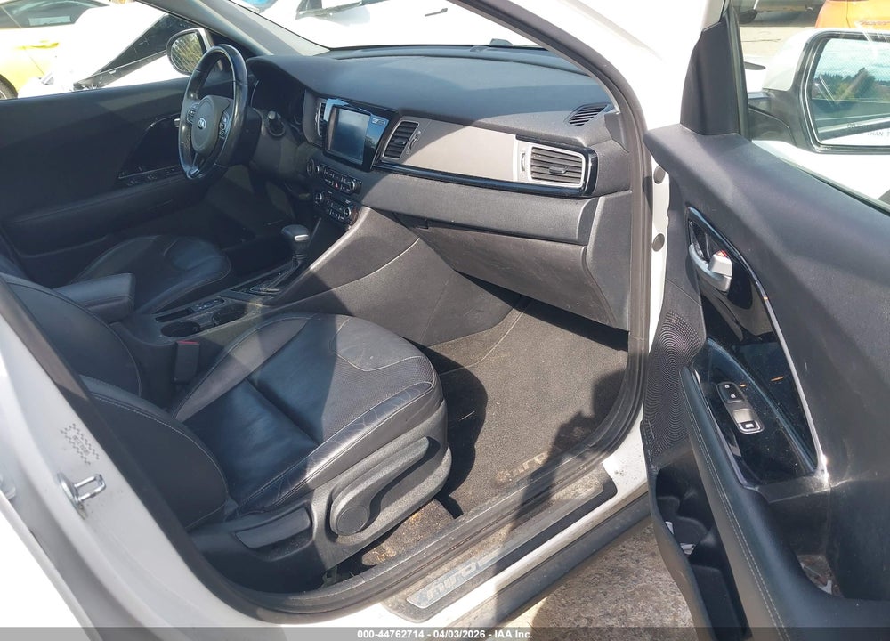 2017 KIA NIRO TOURING VIN: KNDCE3LC1H5050815