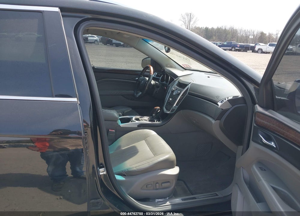 2011 CADILLAC SRX LUXURY COLLECTION VIN: 3GYFNDEY9BS638870