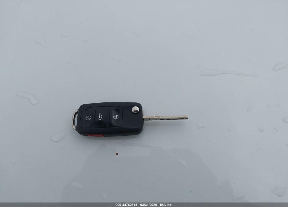 2014 VOLKSWAGEN JETTA 2.0L S VIN: 3VW2K7AJ0EM414187