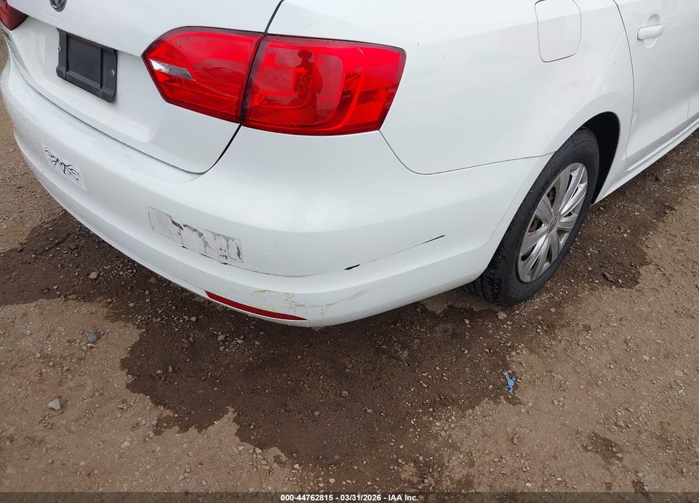 2014 VOLKSWAGEN JETTA 2.0L S VIN: 3VW2K7AJ0EM414187