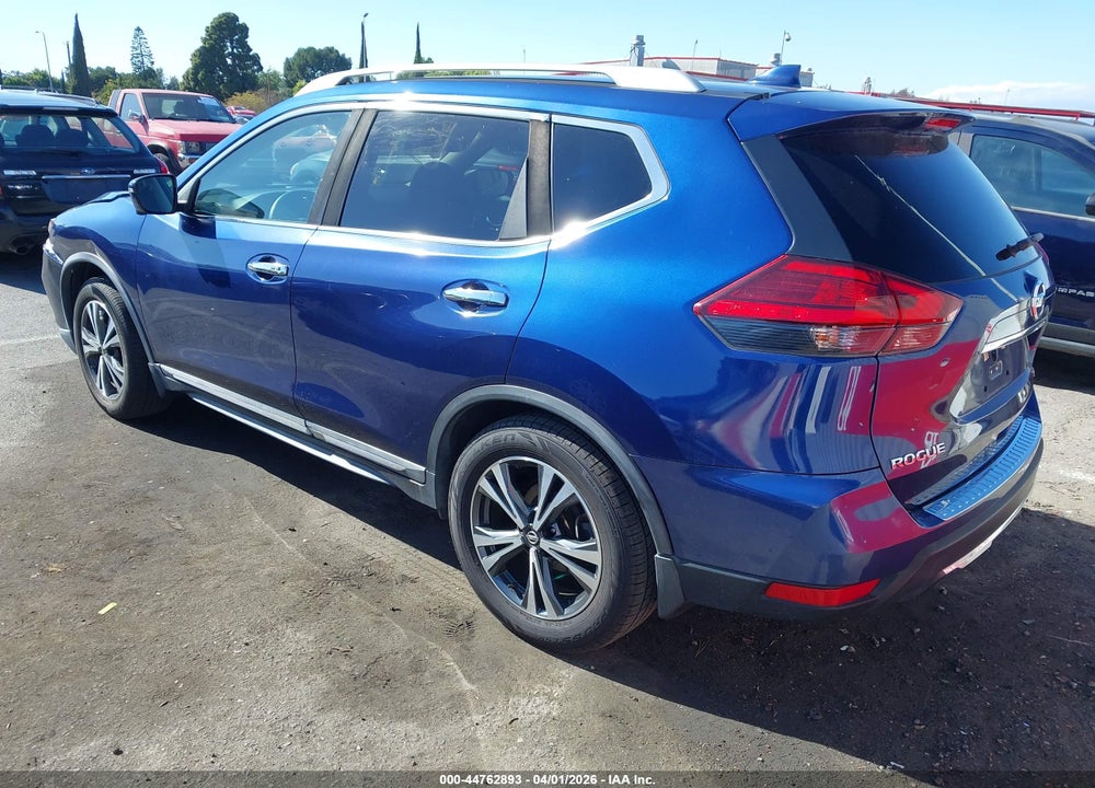 2017 NISSAN ROGUE SL VIN: 5N1AT2MT6HC810296