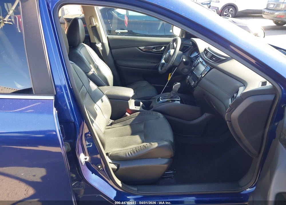 2017 NISSAN ROGUE SL VIN: 5N1AT2MT6HC810296