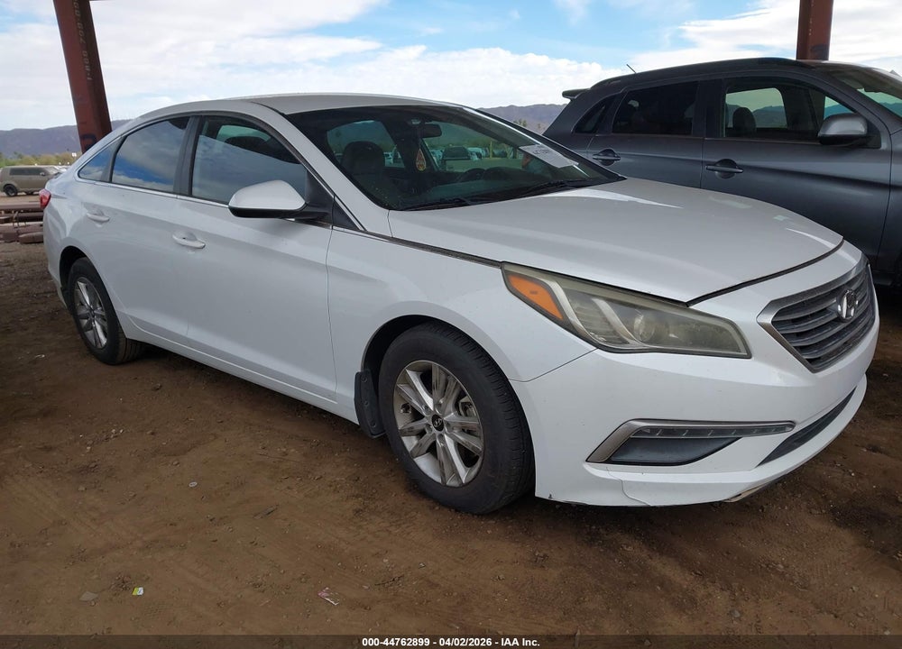 2015 HYUNDAI SONATA SE VIN: 5NPE24AF0FH248769
