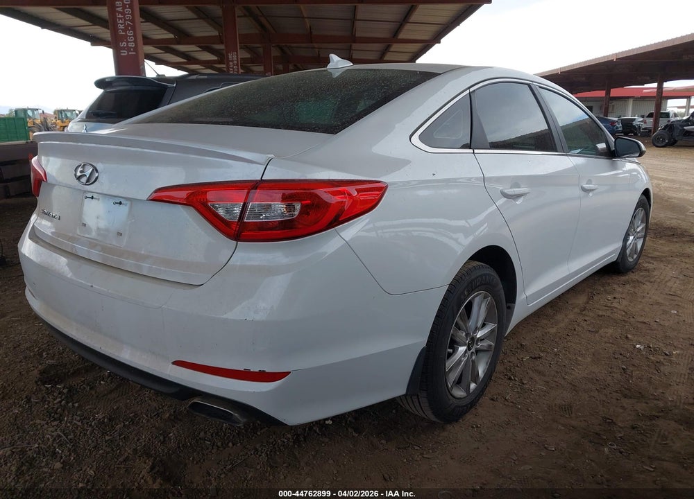 2015 HYUNDAI SONATA SE VIN: 5NPE24AF0FH248769
