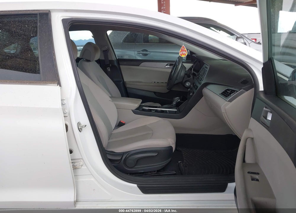2015 HYUNDAI SONATA SE VIN: 5NPE24AF0FH248769