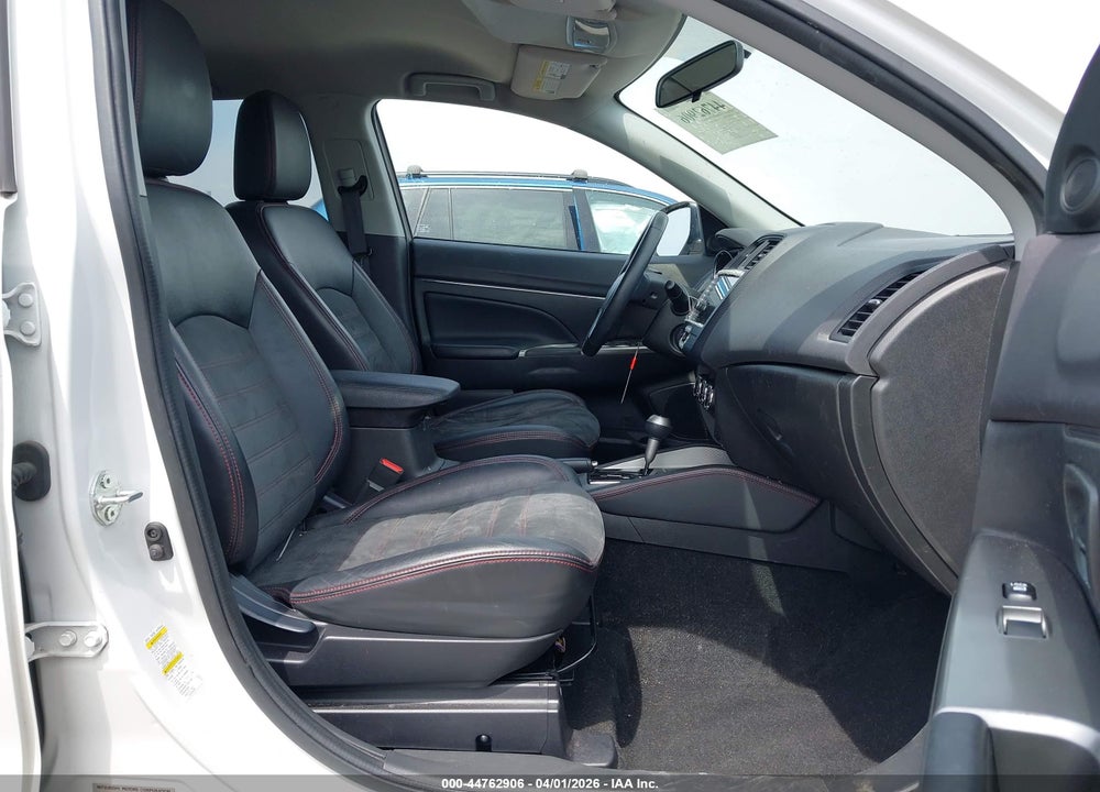 2018 MITSUBISHI OUTLANDER SPORT 2.4 SE VIN: JA4AR3AW0JU025497