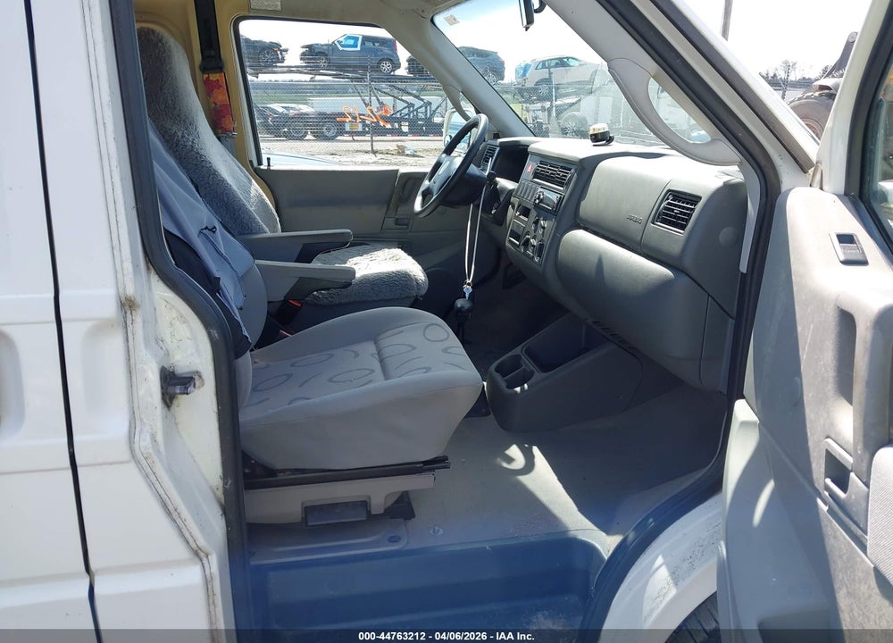 2002 VOLKSWAGEN EUROVAN MV VIN: WV2EB47072H031619
