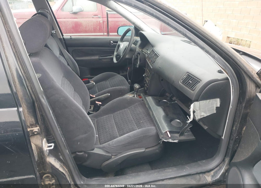2001 VOLKSWAGEN GOLF GLS VIN: 9BWGT61J714060860