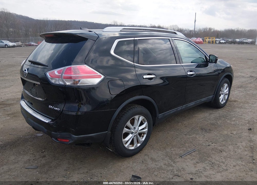 2015 NISSAN ROGUE SV VIN: 5N1AT2MK2FC837886