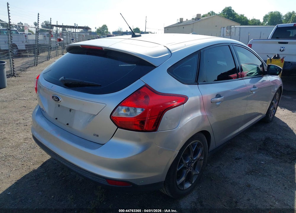2014 FORD FOCUS SE VIN: 1FADP3K29EL260048