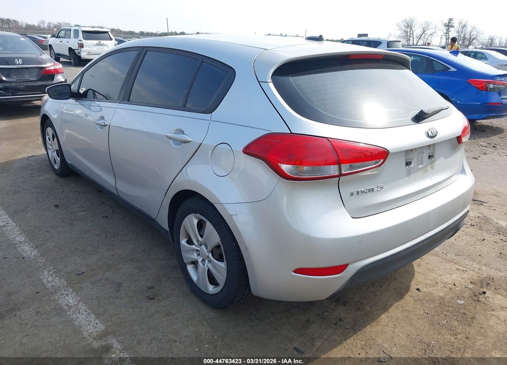 2016 KIA FORTE LX VIN: KNAFK5A81G5585199