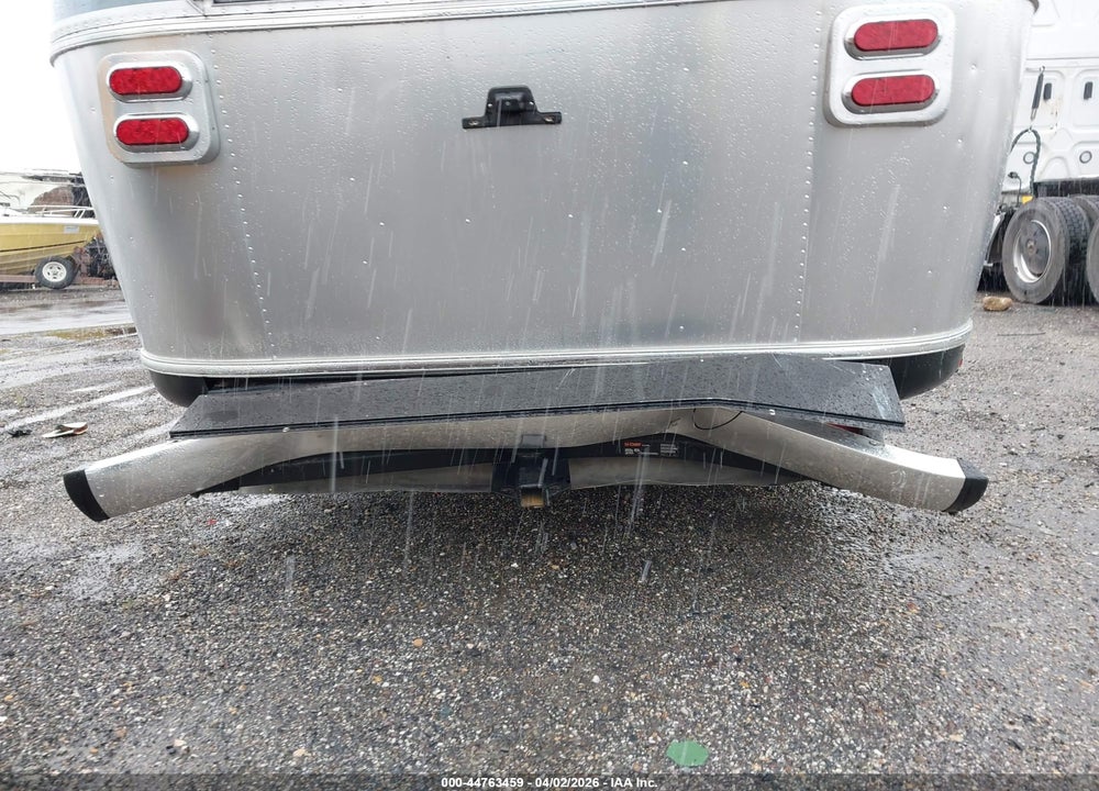 2018 AIRSTREAM OTHER VIN: 1STJ9YJ25JJ543284