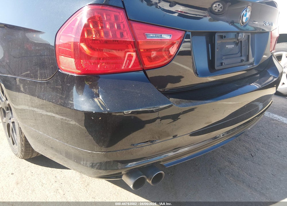 2011 BMW 328I XDRIVE VIN: WBAPK7C57BF196217