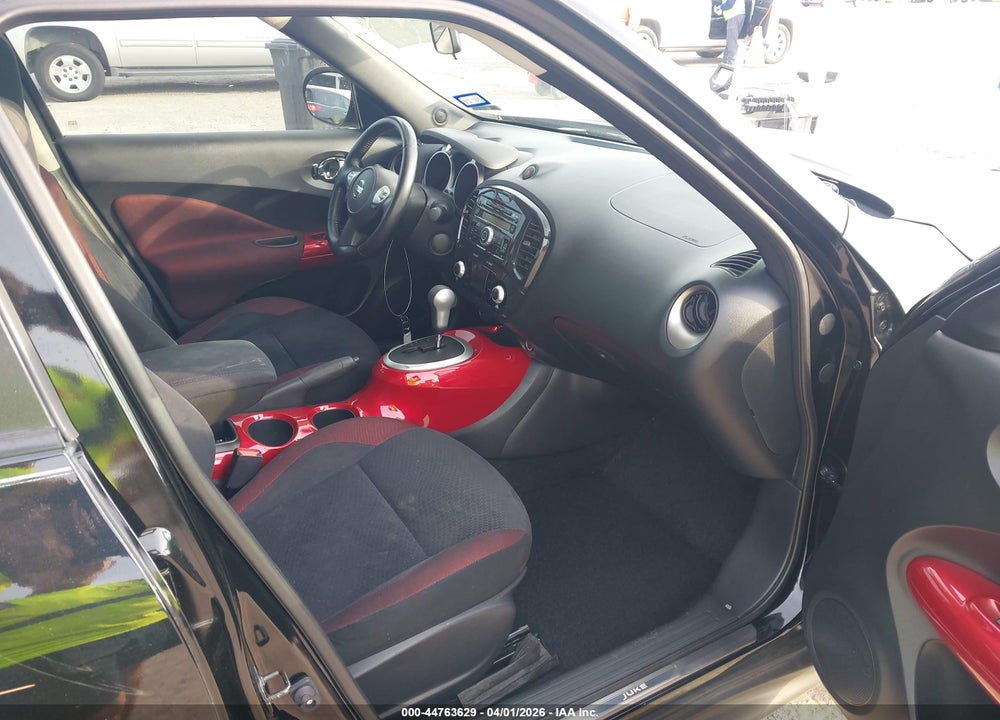 2013 NISSAN JUKE SV VIN: JN8AF5MR2DT209628