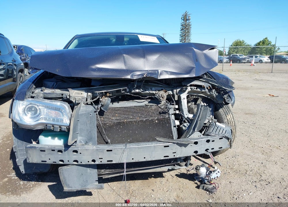 2016 CHRYSLER 300 LIMITED VIN: 2C3CCAAG0GH223767