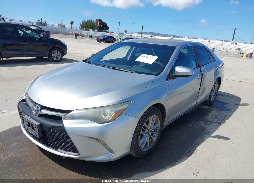 2015 TOYOTA CAMRY SE VIN: 4T1BF1FK2FU056685