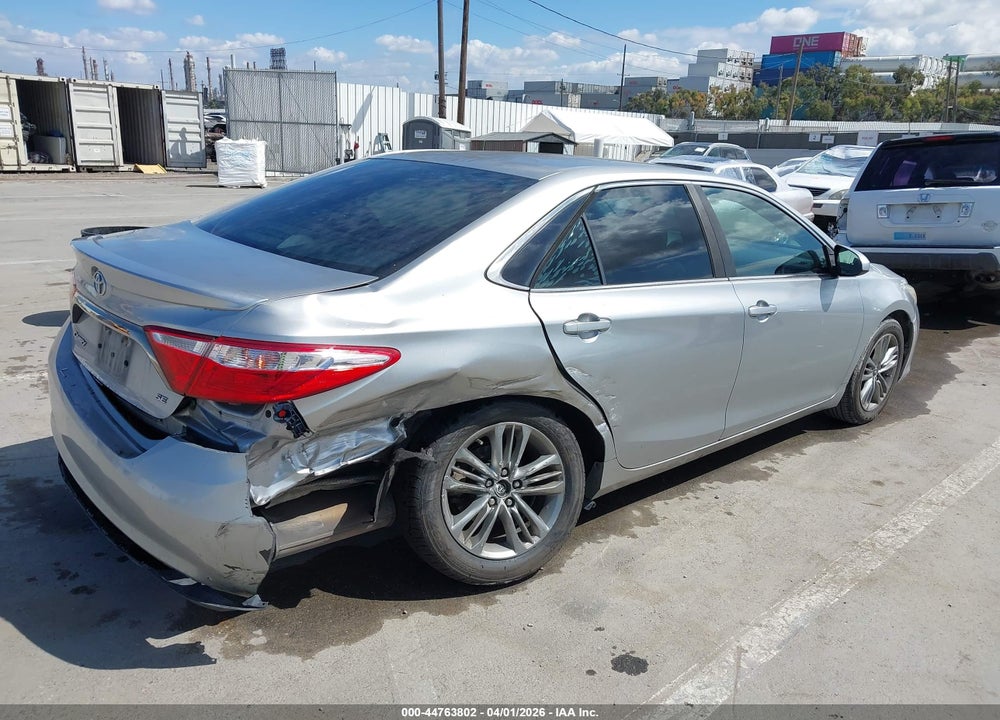 2015 TOYOTA CAMRY SE VIN: 4T1BF1FK2FU056685