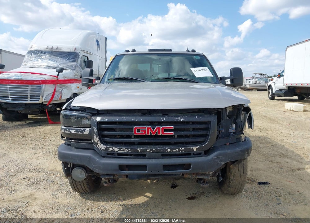 2005 GMC SIERRA 3500 SLT VIN: 1GTJK332X5F905198