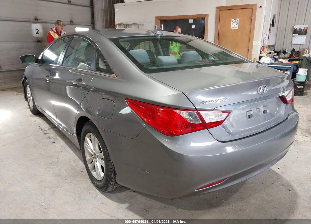 2013 HYUNDAI SONATA GLS VIN: 5NPEB4AC2DH553886