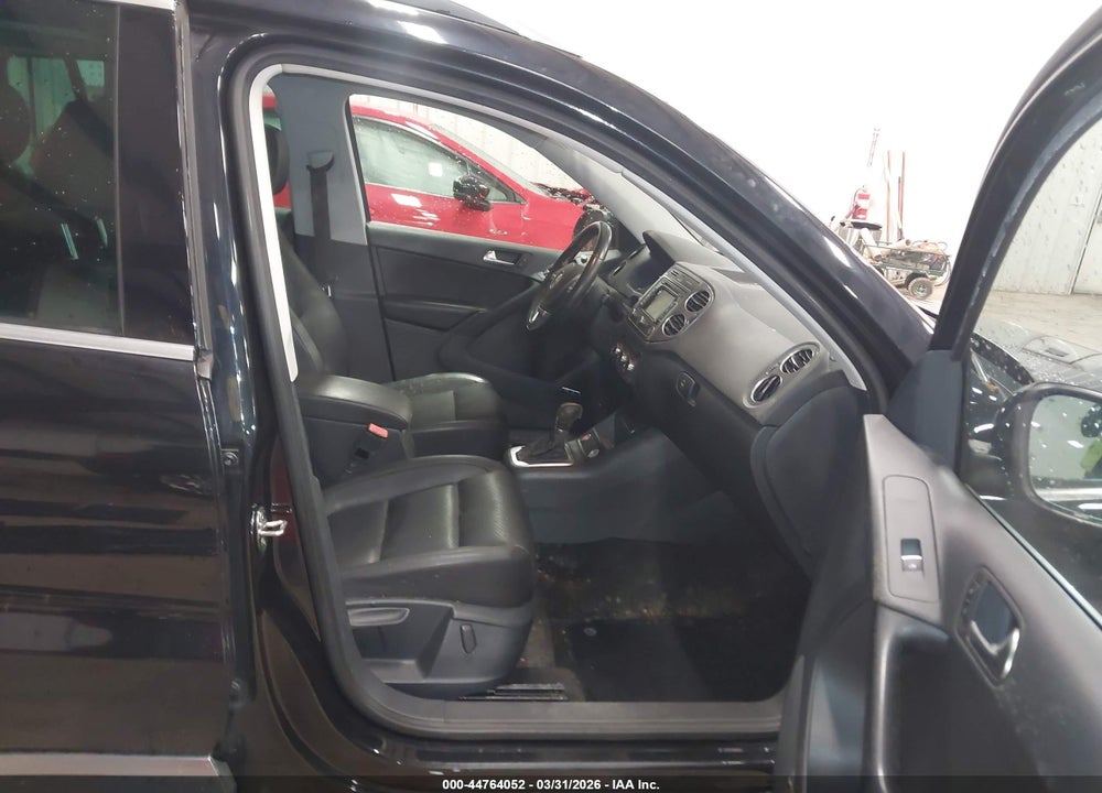 2015 VOLKSWAGEN TIGUAN SEL VIN: WVGBV7AX5FW517374