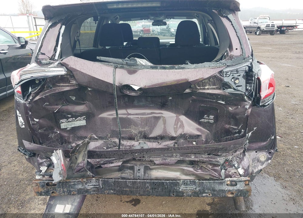 2018 TOYOTA RAV4 LE VIN: 2T3BFREVXJW731287
