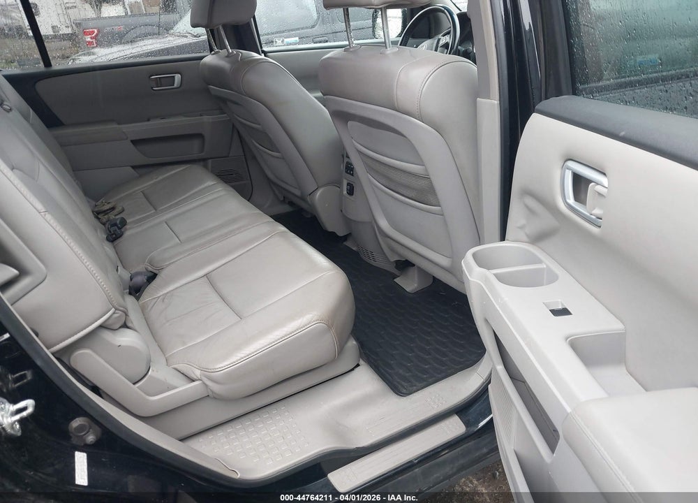 2009 HONDA PILOT EX-L VIN: 5FNYF48519B052275