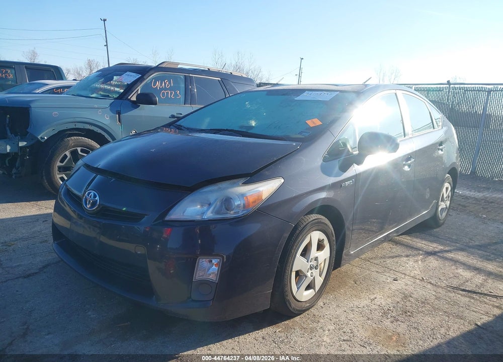 2011 TOYOTA PRIUS TWO VIN: JTDKN3DUXB0288010