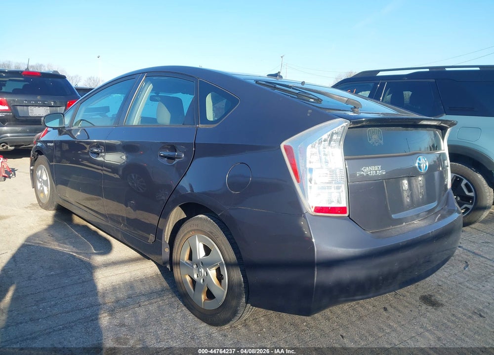 2011 TOYOTA PRIUS TWO VIN: JTDKN3DUXB0288010