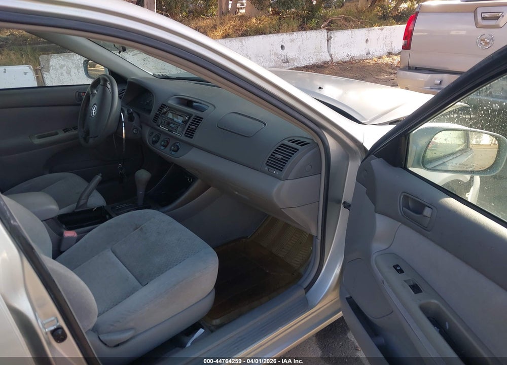 2004 TOYOTA CAMRY LE VIN: 4T1BE32K14U856458