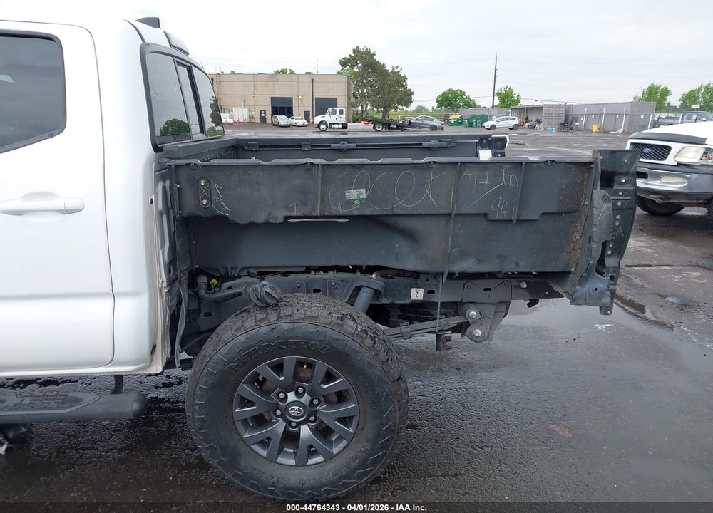 2019 TOYOTA TACOMA SR VIN: 5TFAX5GN0KX141868