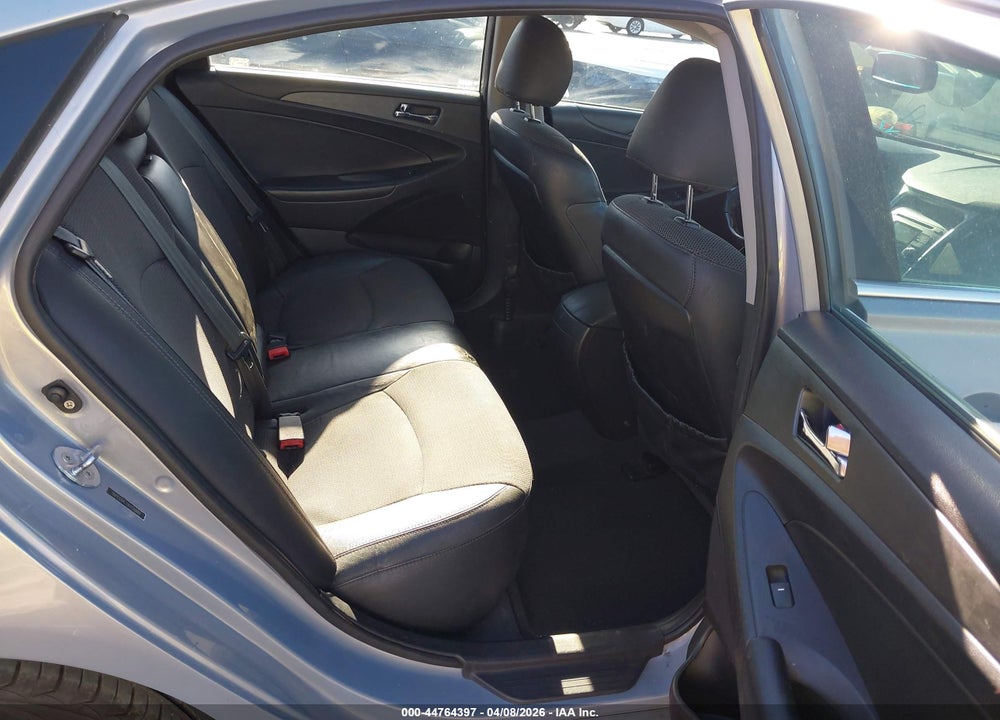 2011 HYUNDAI SONATA SE VIN: 5NPEC4AC1BH226888