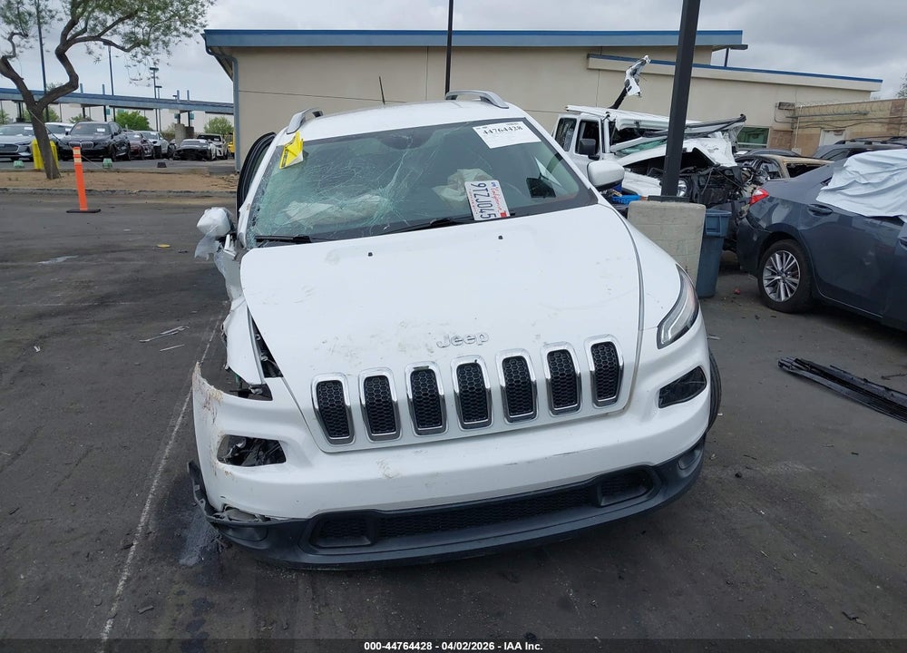 2017 JEEP CHEROKEE LATITUDE 4X4 VIN: 1C4PJMCB9HW637025