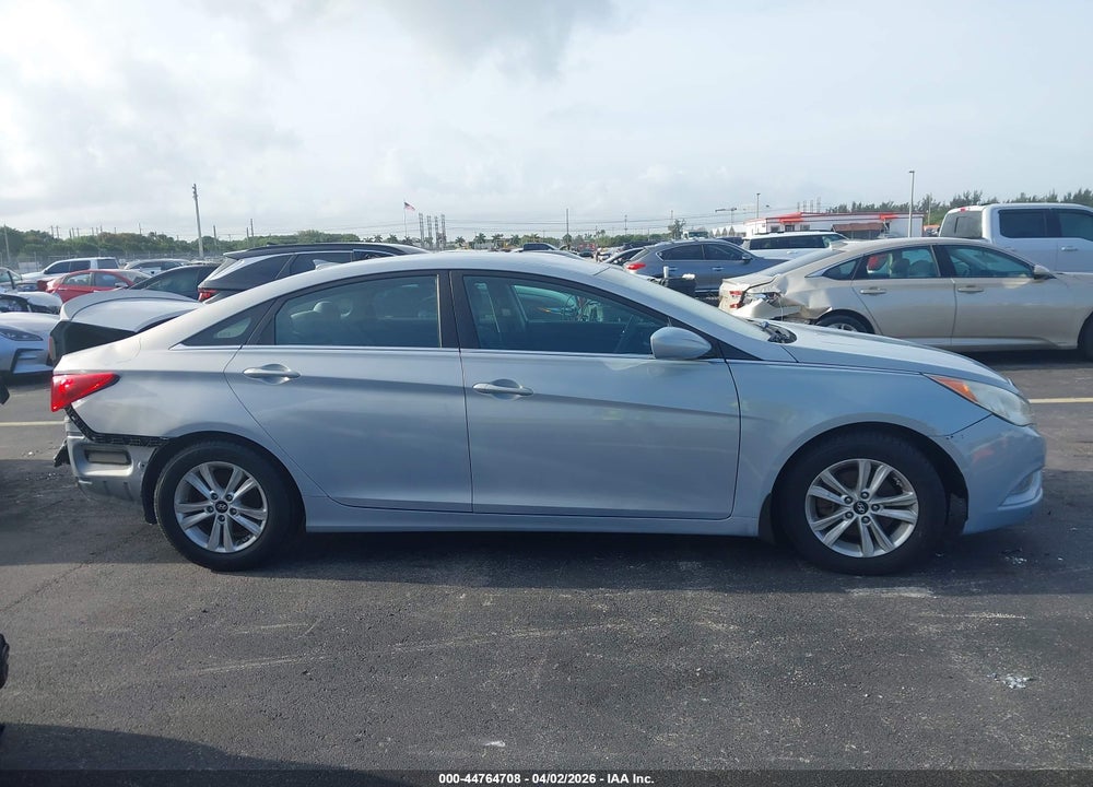 2013 HYUNDAI SONATA GLS VIN: 5NPEB4AC5DH736151