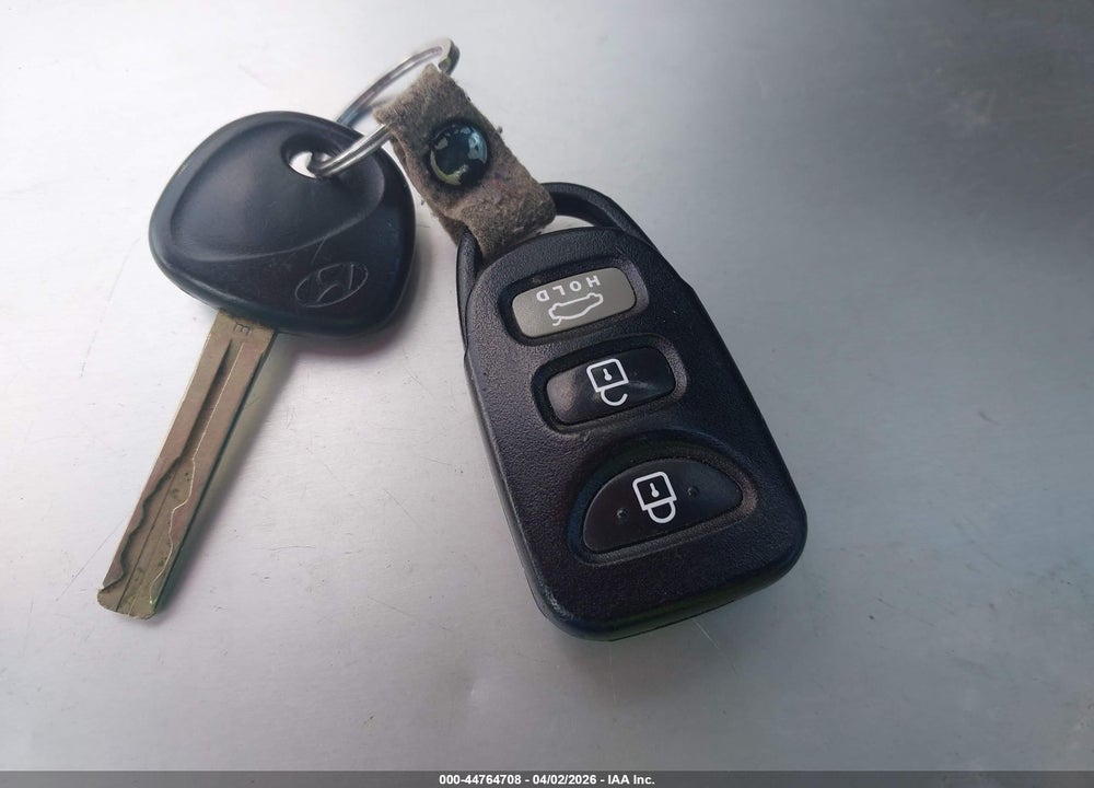 2013 HYUNDAI SONATA GLS VIN: 5NPEB4AC5DH736151