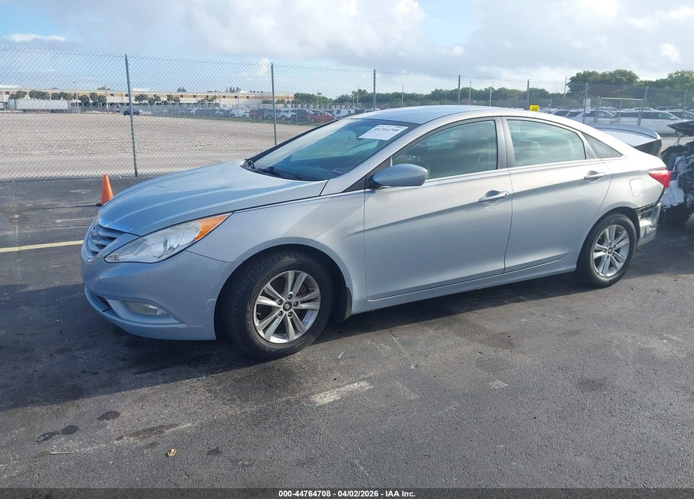 2013 HYUNDAI SONATA GLS VIN: 5NPEB4AC5DH736151