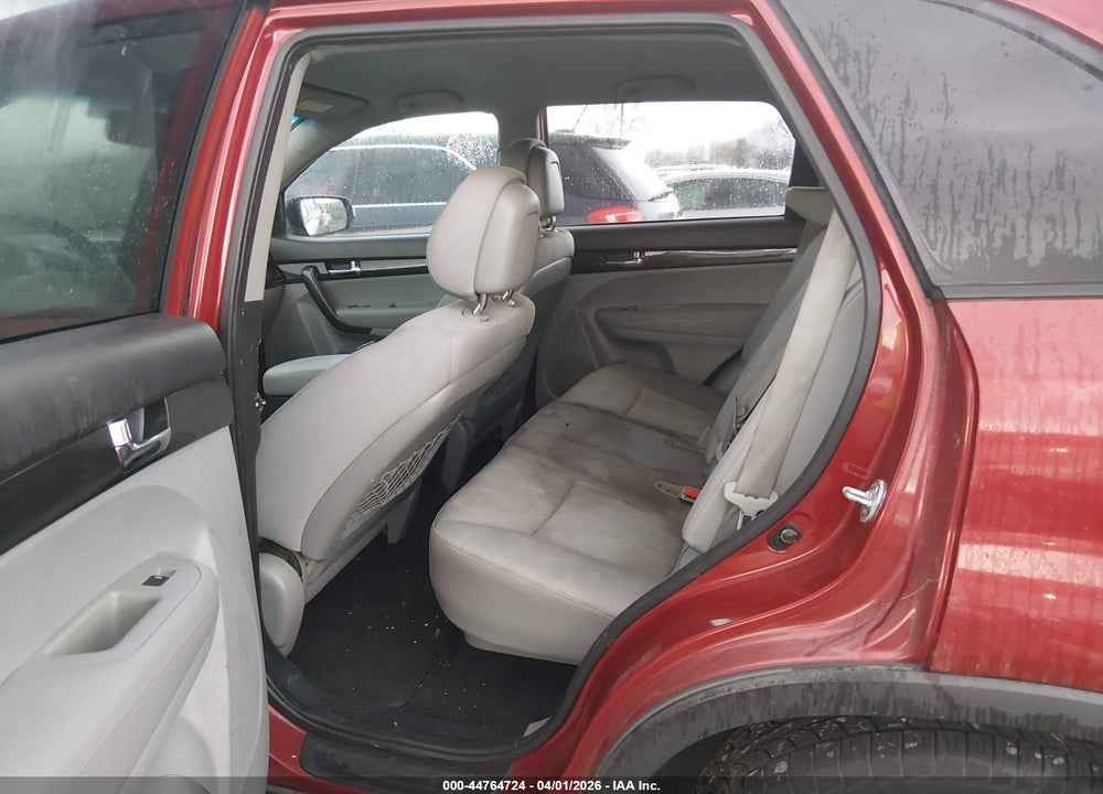 2011 KIA SORENTO LX VIN: 5XYKT3A12BG089799