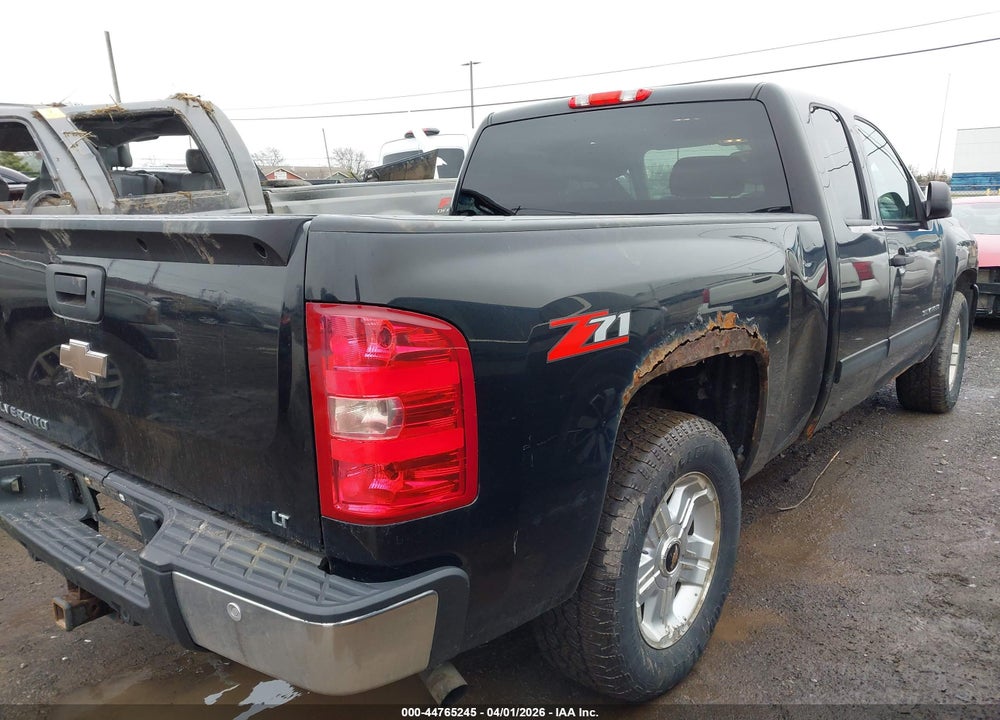 2011 CHEVROLET SILVERADO 1500 LT VIN: 1GCRCSE07BZ420243
