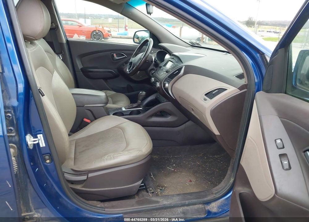 2015 HYUNDAI TUCSON SE VIN: KM8JUCAG4FU969917