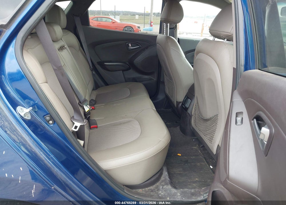 2015 HYUNDAI TUCSON SE VIN: KM8JUCAG4FU969917