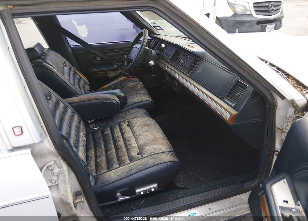 1991 FORD CROWN VICTORIA LX VIN: 2FACP74FXMX138450