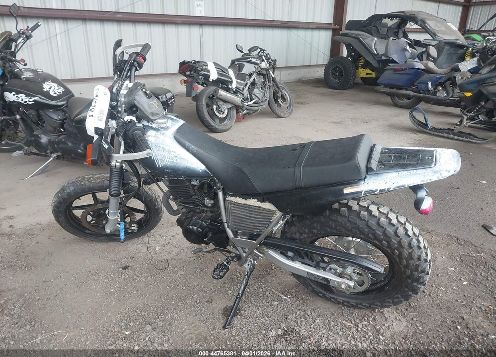 2024 YAMAHA TW200 C VIN: JYA3AWE0XRA189006