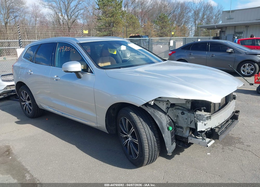 2019 VOLVO XC60 T5 INSCRIPTION VIN: LYV102RLXKB235721