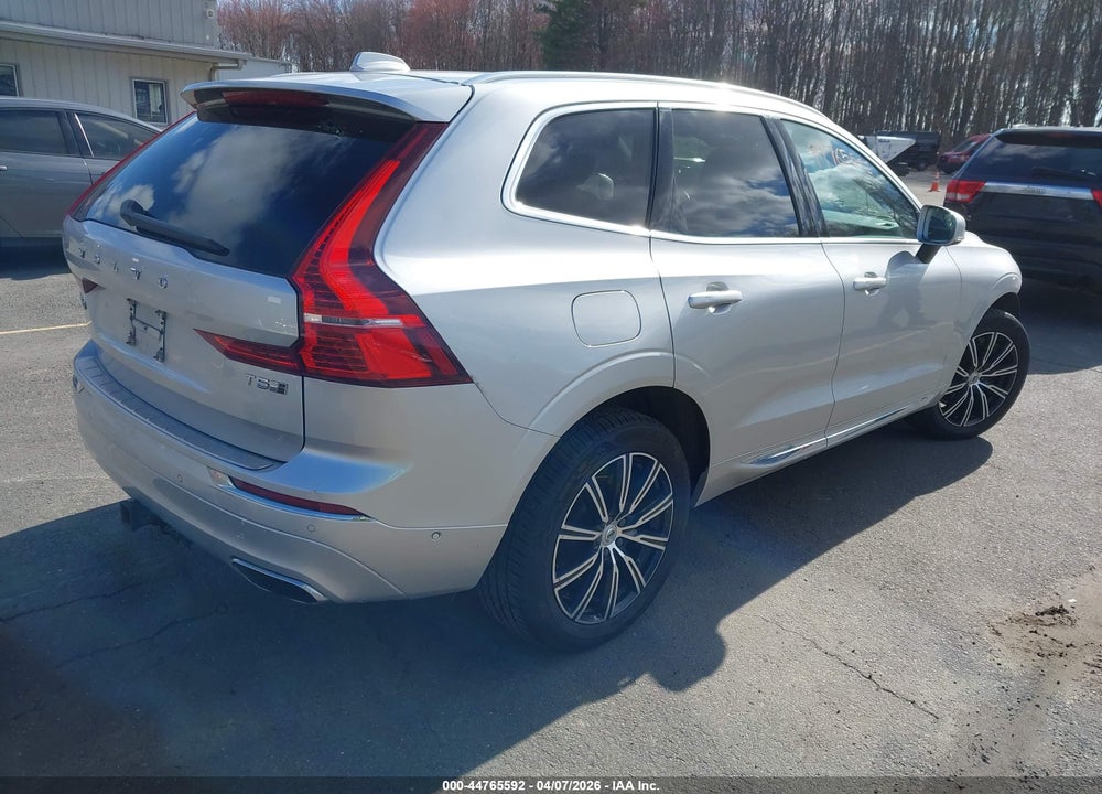 2019 VOLVO XC60 T5 INSCRIPTION VIN: LYV102RLXKB235721