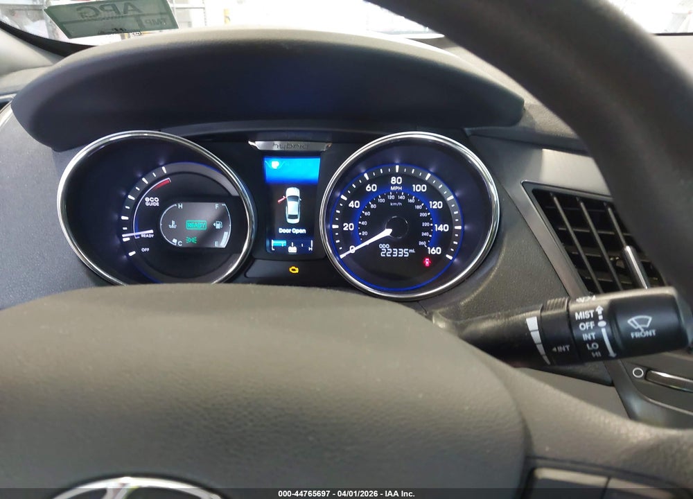 2014 HYUNDAI SONATA HYBRID VIN: KMHEC4A42EA118005